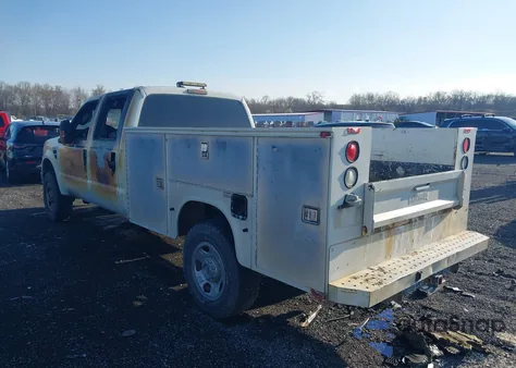 2008 Ford F-350 Chassis Lariat/Xl/Xlt z USA, uszkodzony, nr VIN 1FDSW355X8EC85474